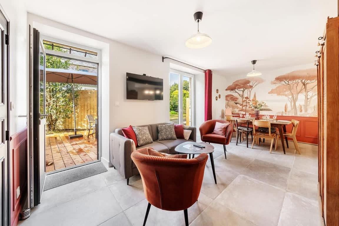 Le Rocher- Belle Maison De Charme -Jardin/Parking Cancale Exterior photo